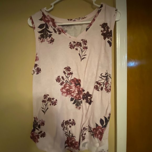 Shirts - Picture 6 of 6